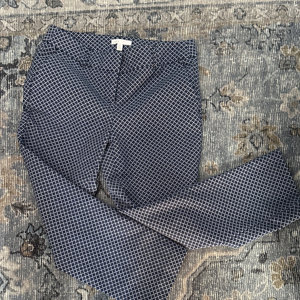 Dalia Blue and White Geometric Capri Pants